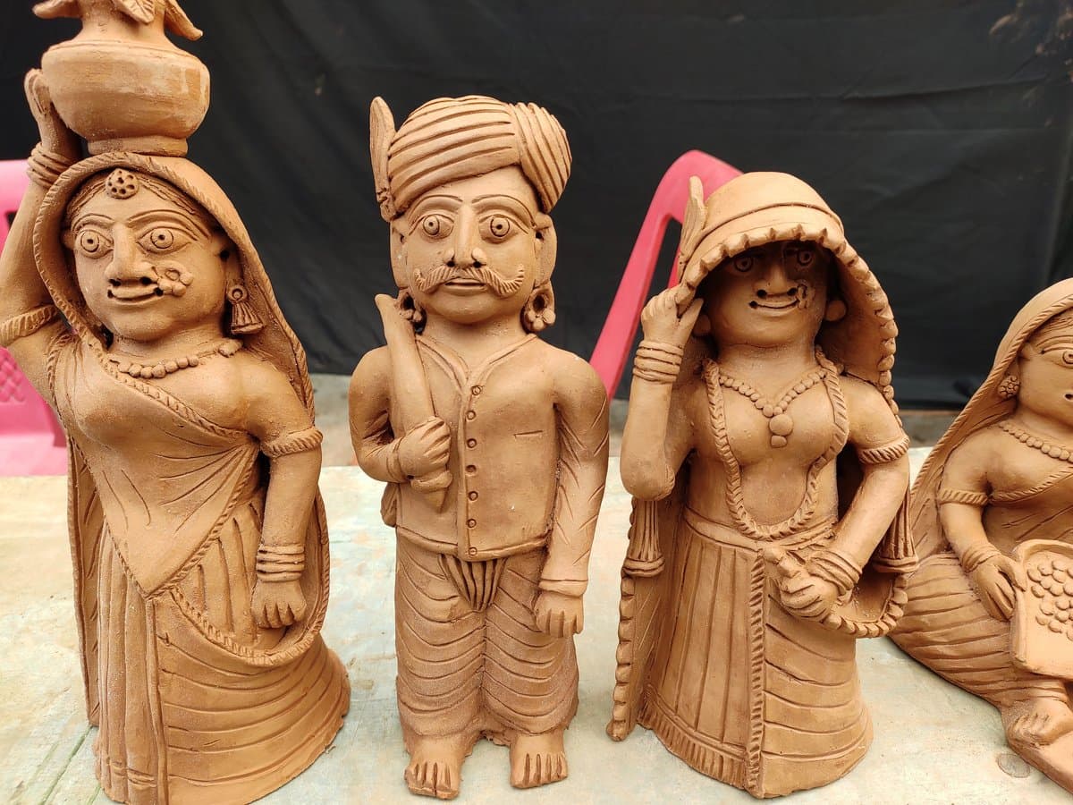 Handcrafted traditional Rajasthani terracotta village figurines sculpted in Molela